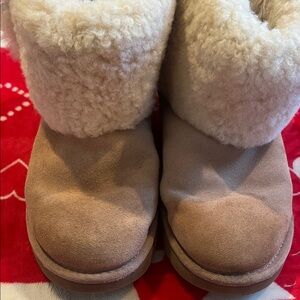 UGG Women's Tan Sheepskin Boots